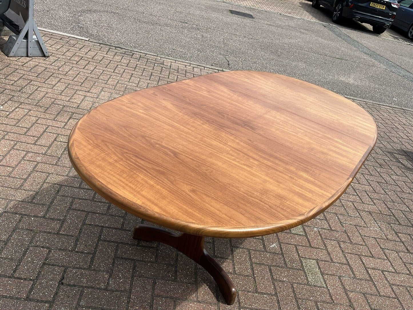Mid Century G-Plan Extending Dining Table & 6 Chairs