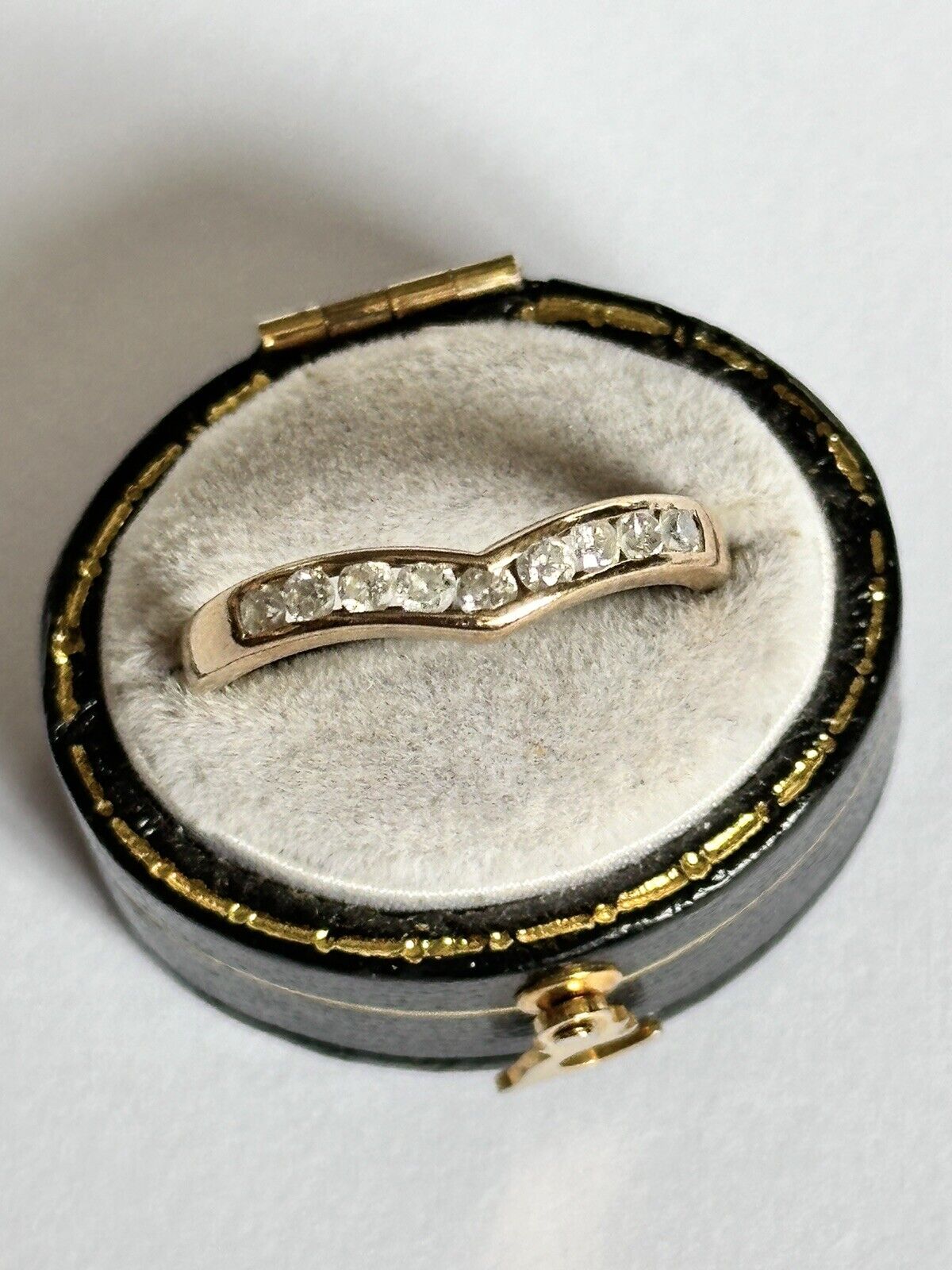 Vintage 9ct Gold 0.33ct Diamond Channel Set Wishbone Ring