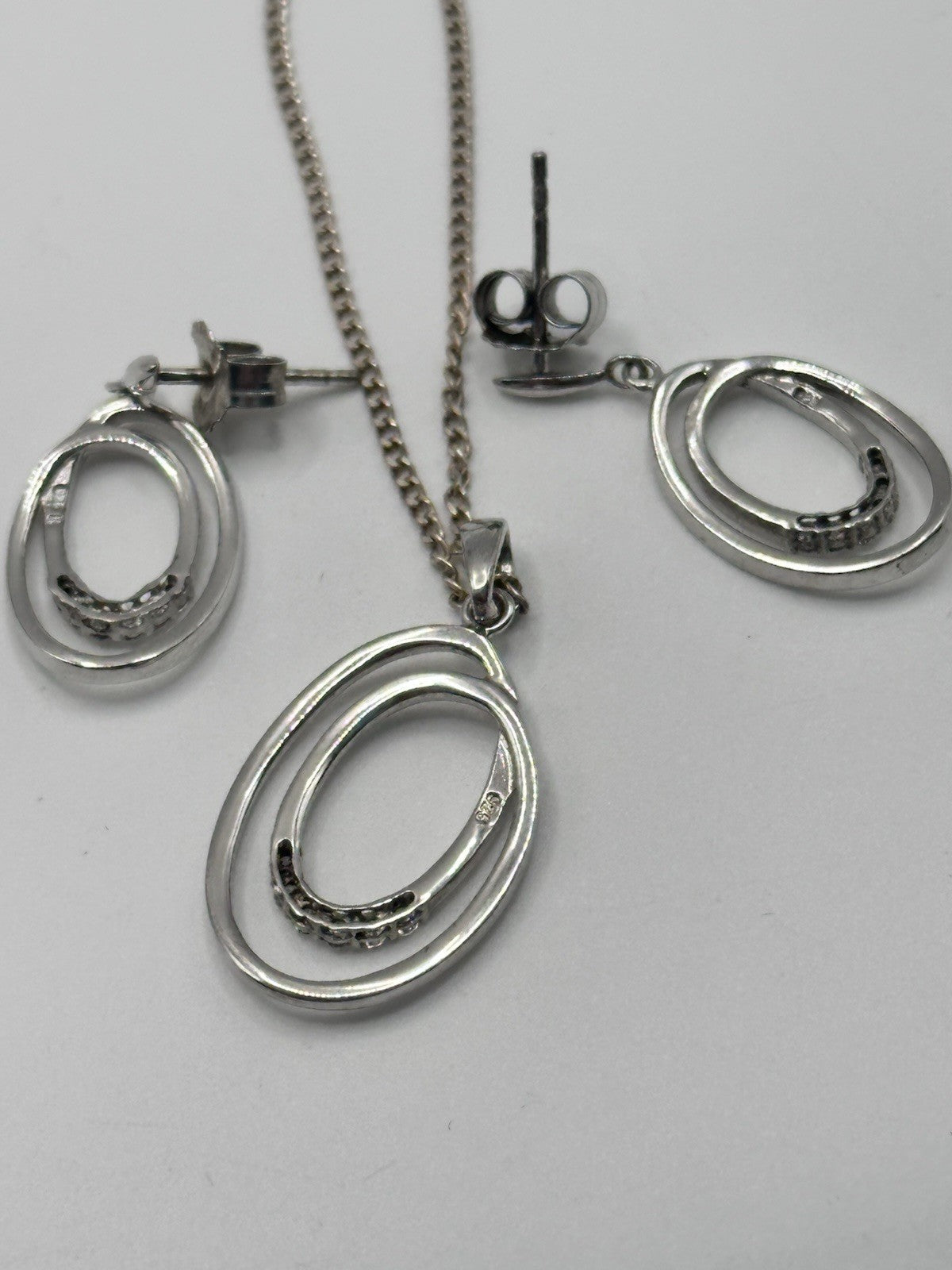 47320816
