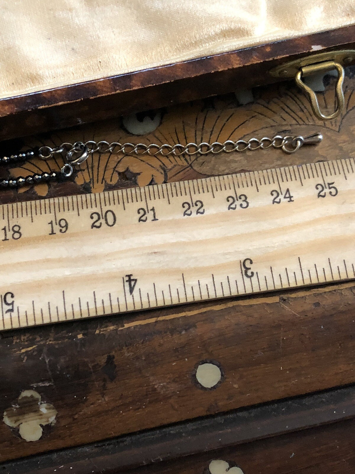 47647405