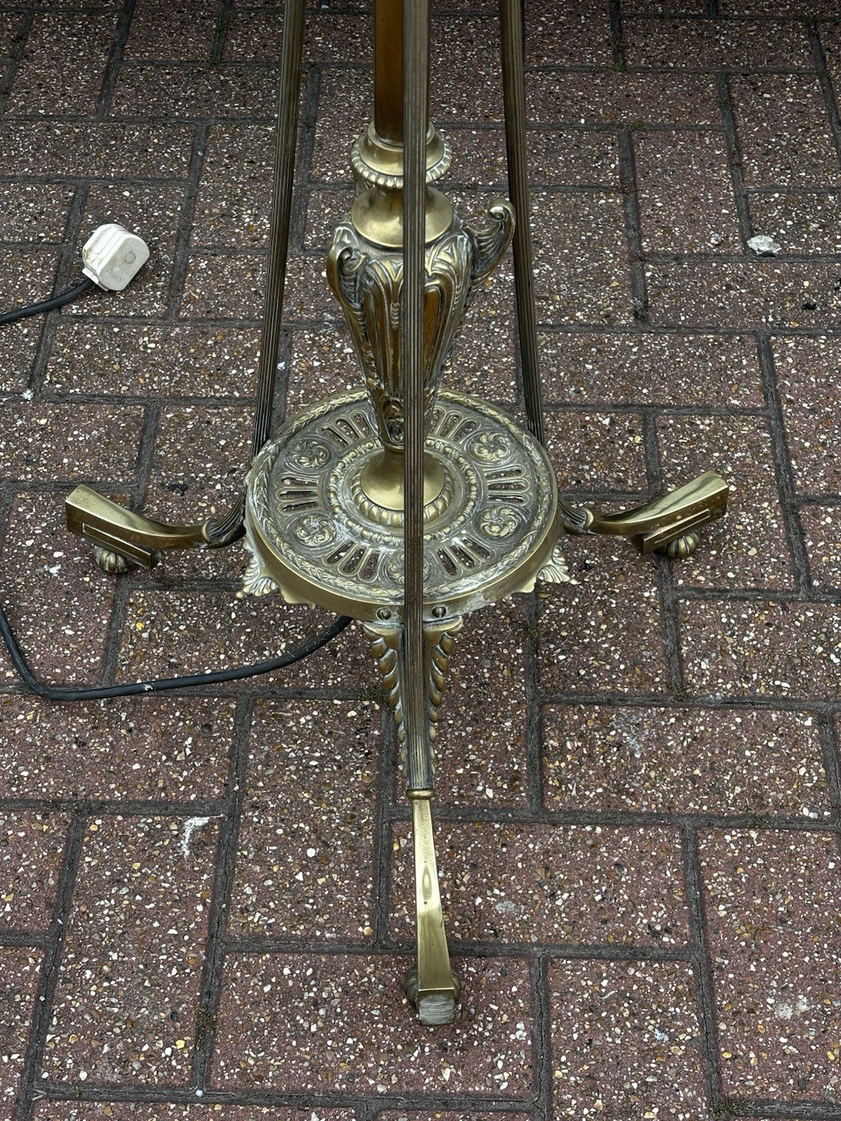 47691136