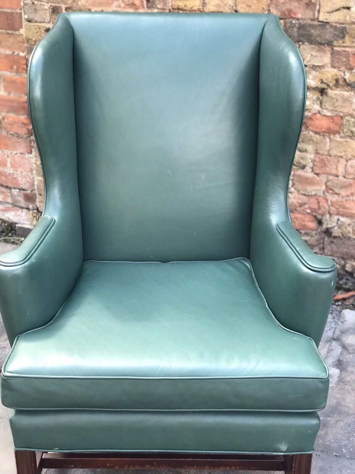 Green Leather Armchair. Library Armchair