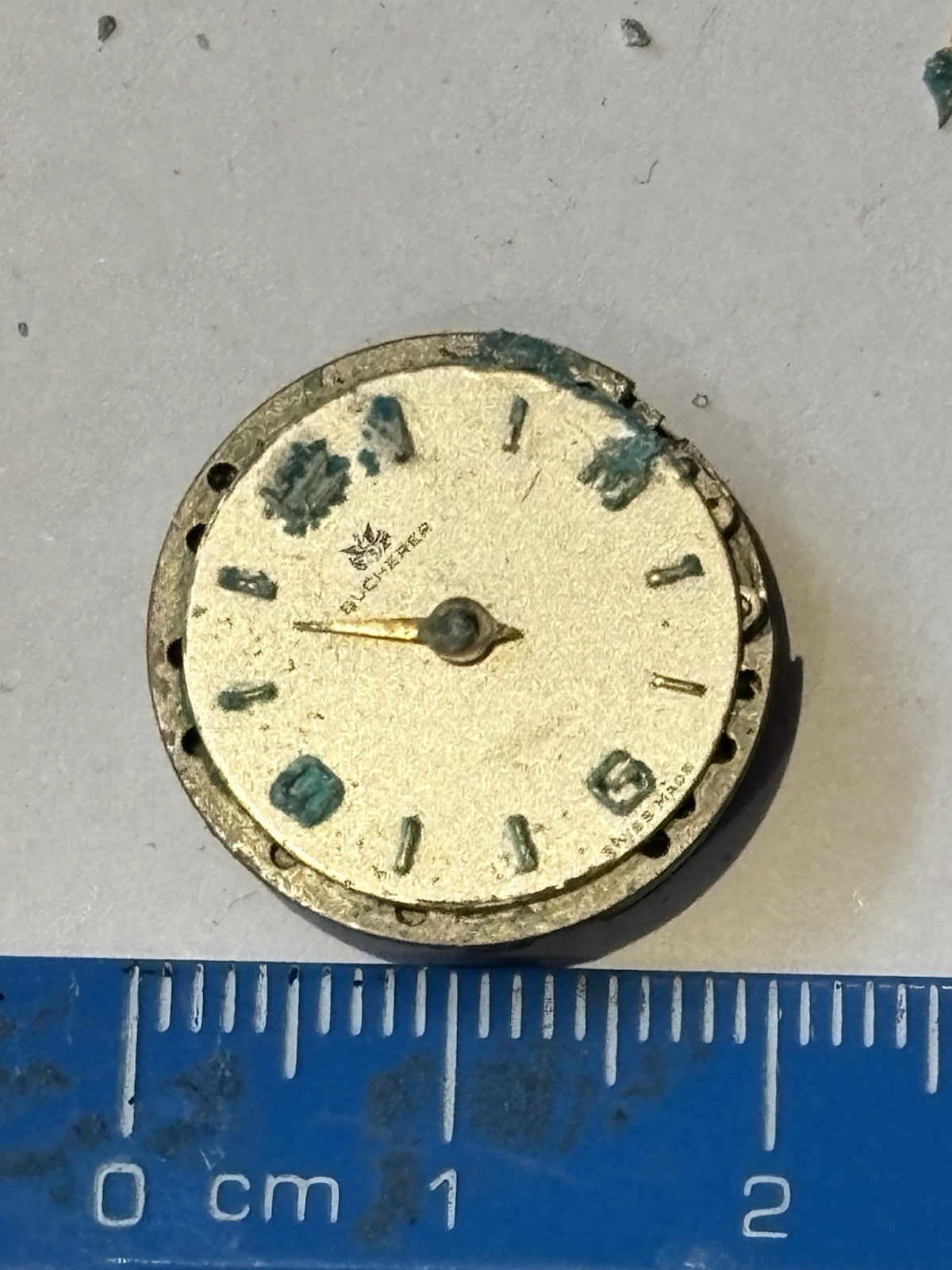 47657300