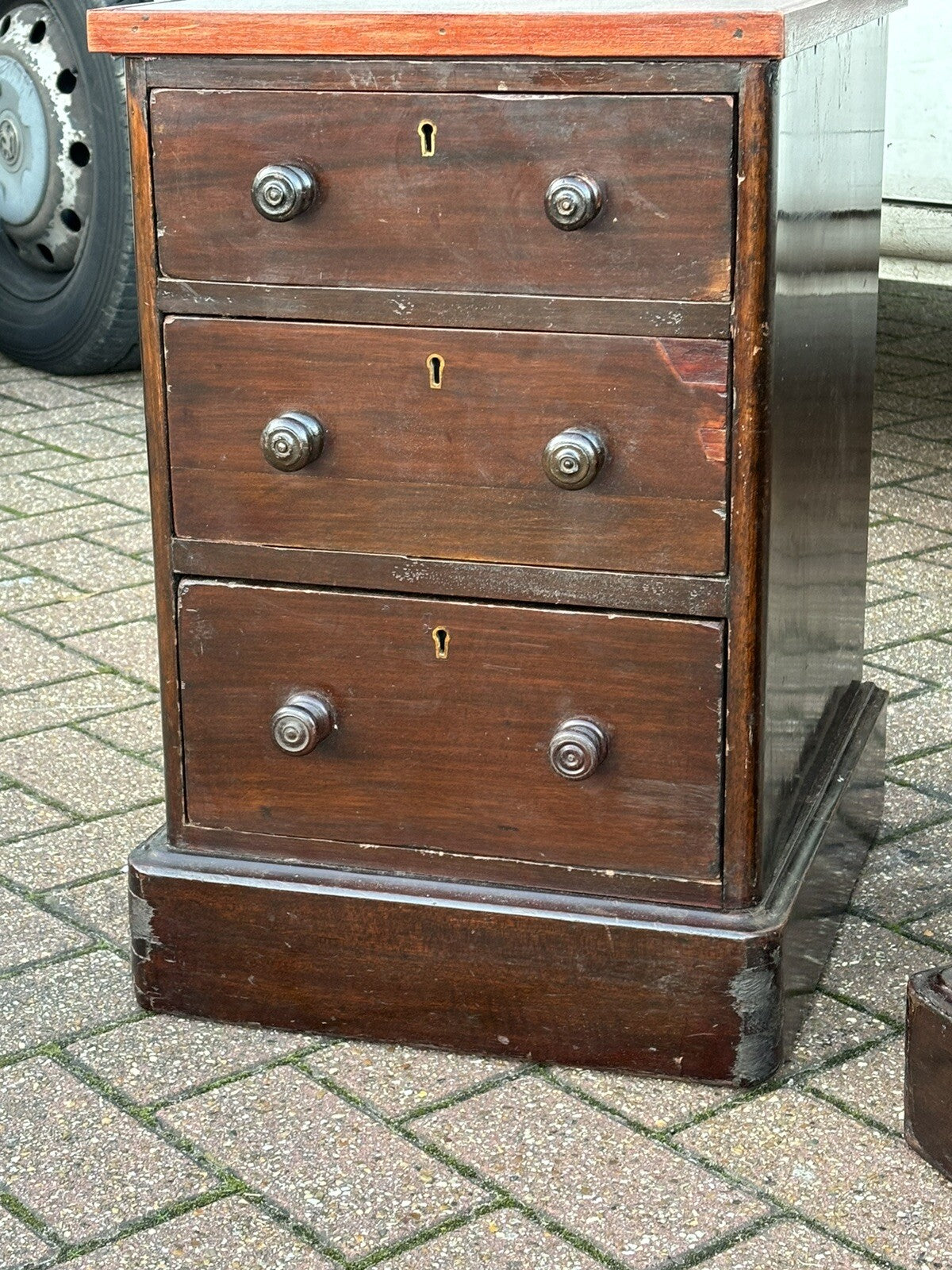 47654241