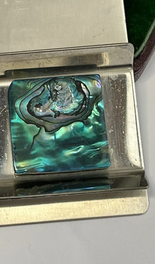 47648914