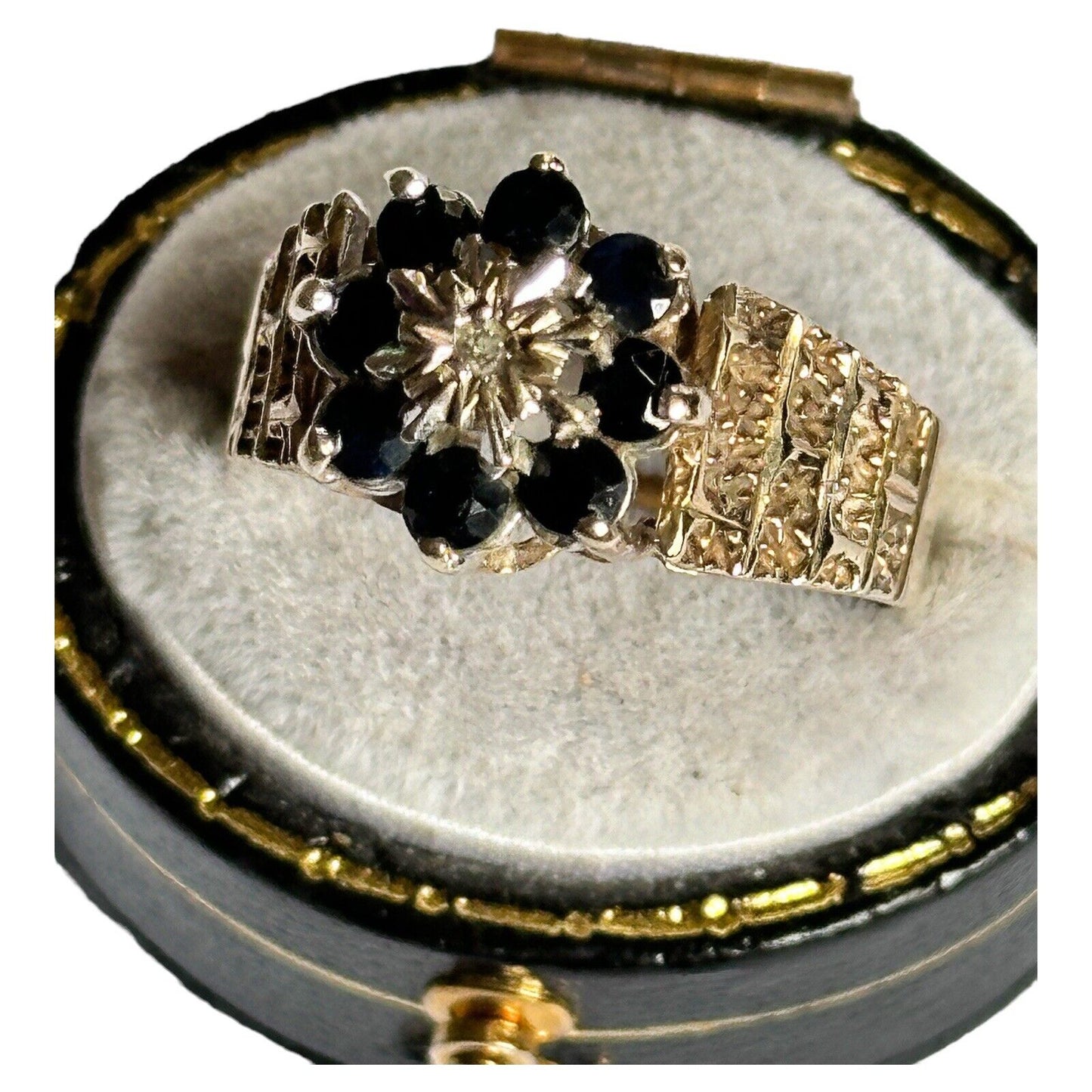 Vintage 9ct Gold Sapphire Flower Diamond Ring