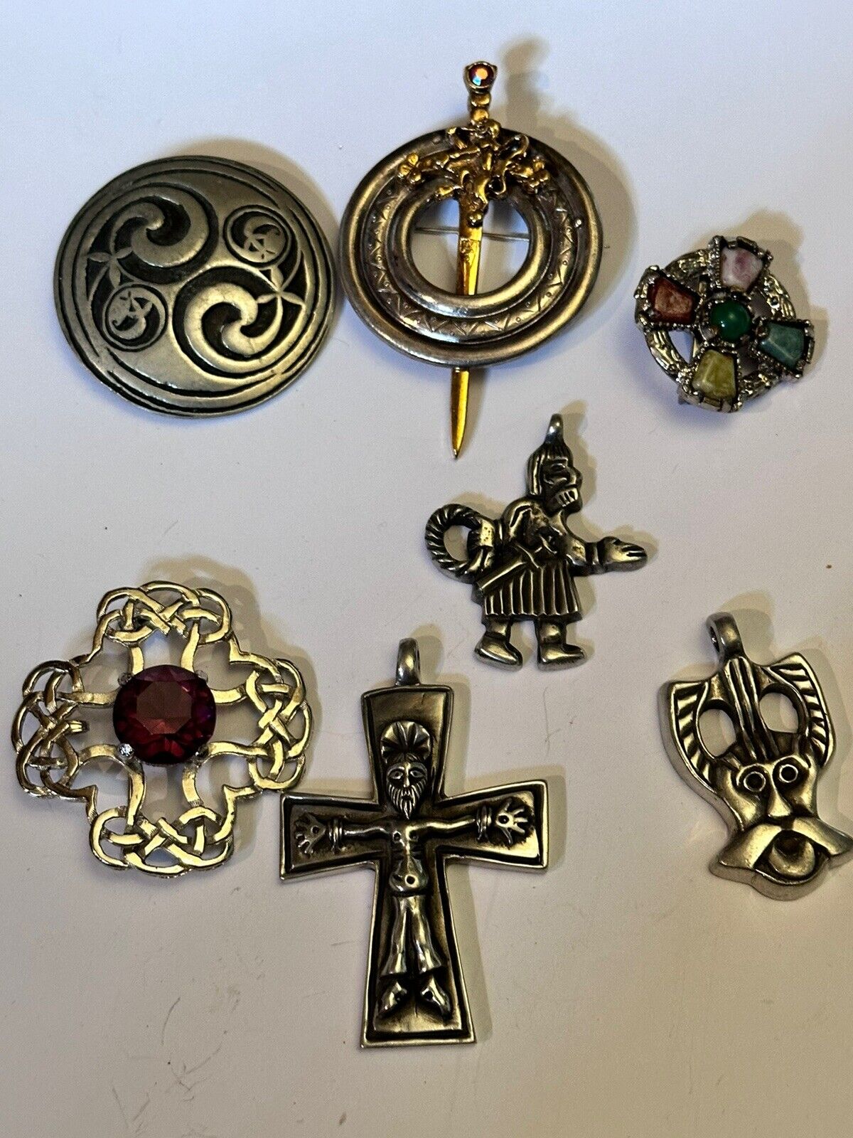 A Quantity Of Vintage Celtic Brooches And Pendants Some Signed