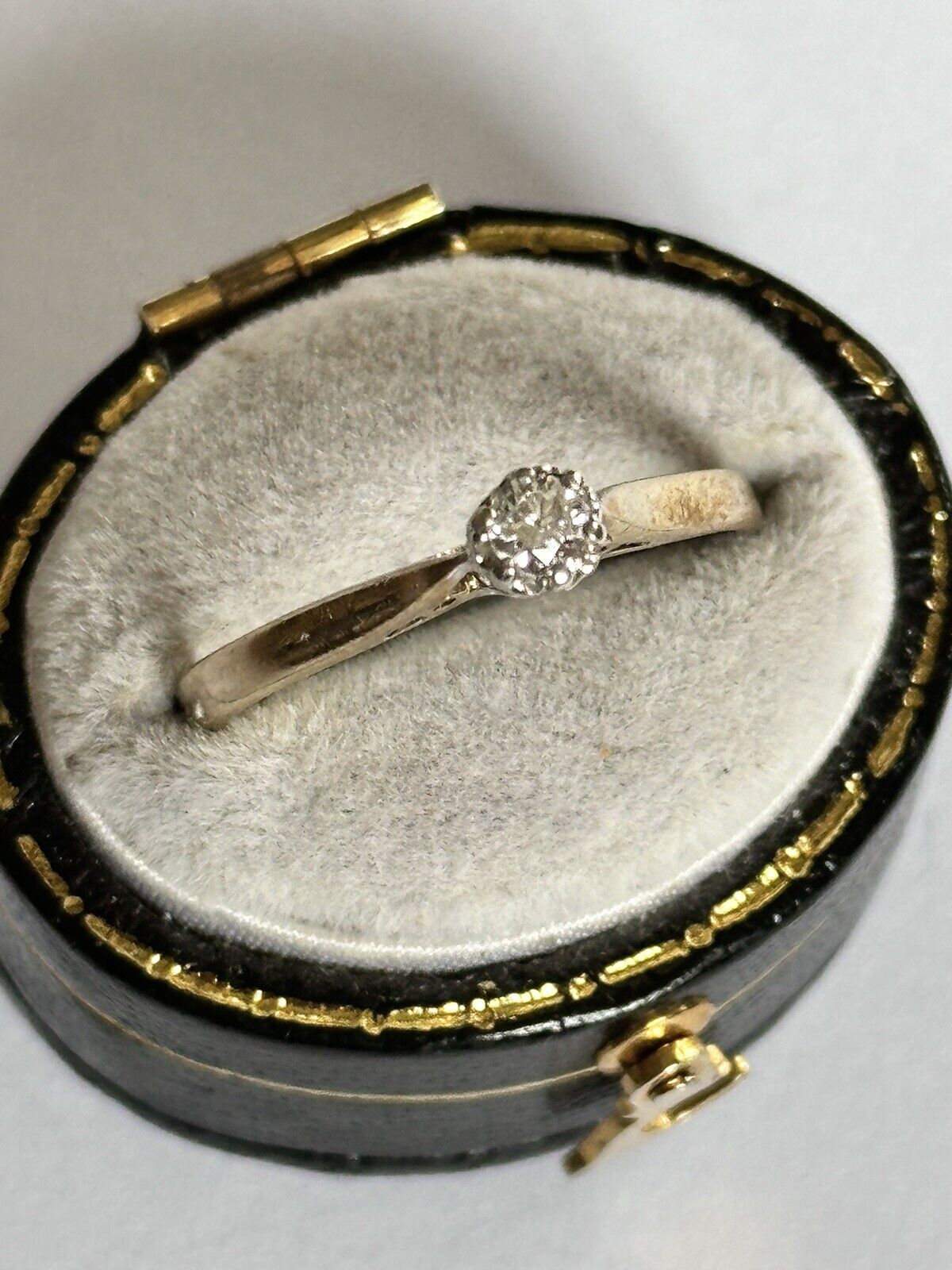 Vintage 9ct Gold 0.10ct Solitaire Diamond Engagement Ring