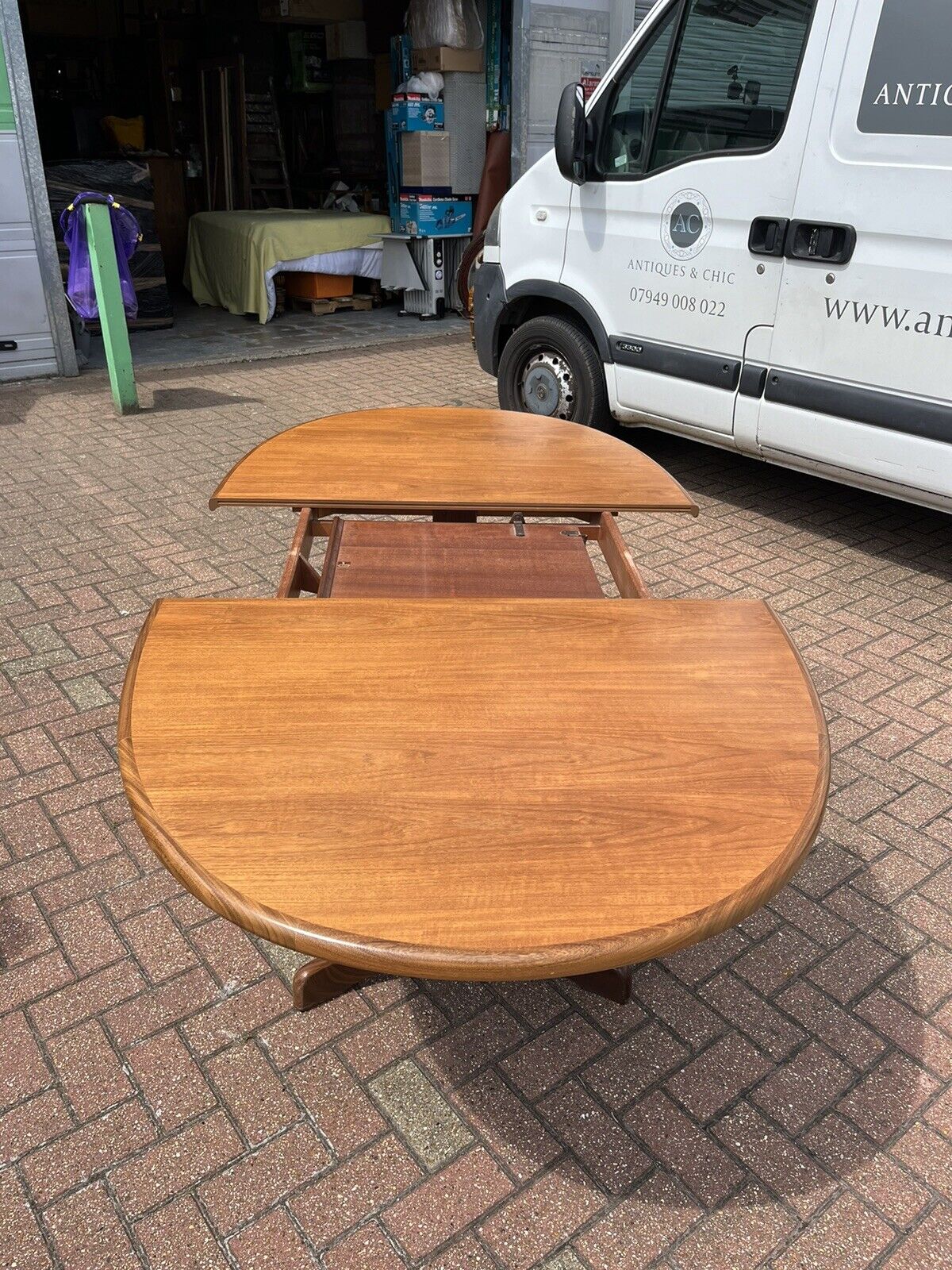 Mid Century G-Plan Extending Dining Table & 6 Chairs