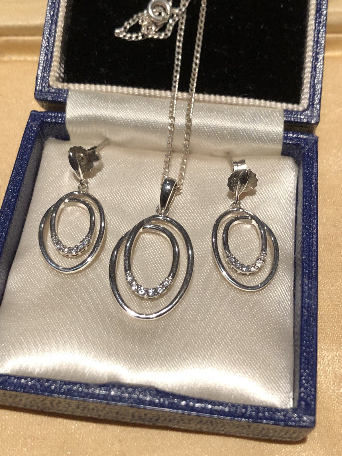 47647553