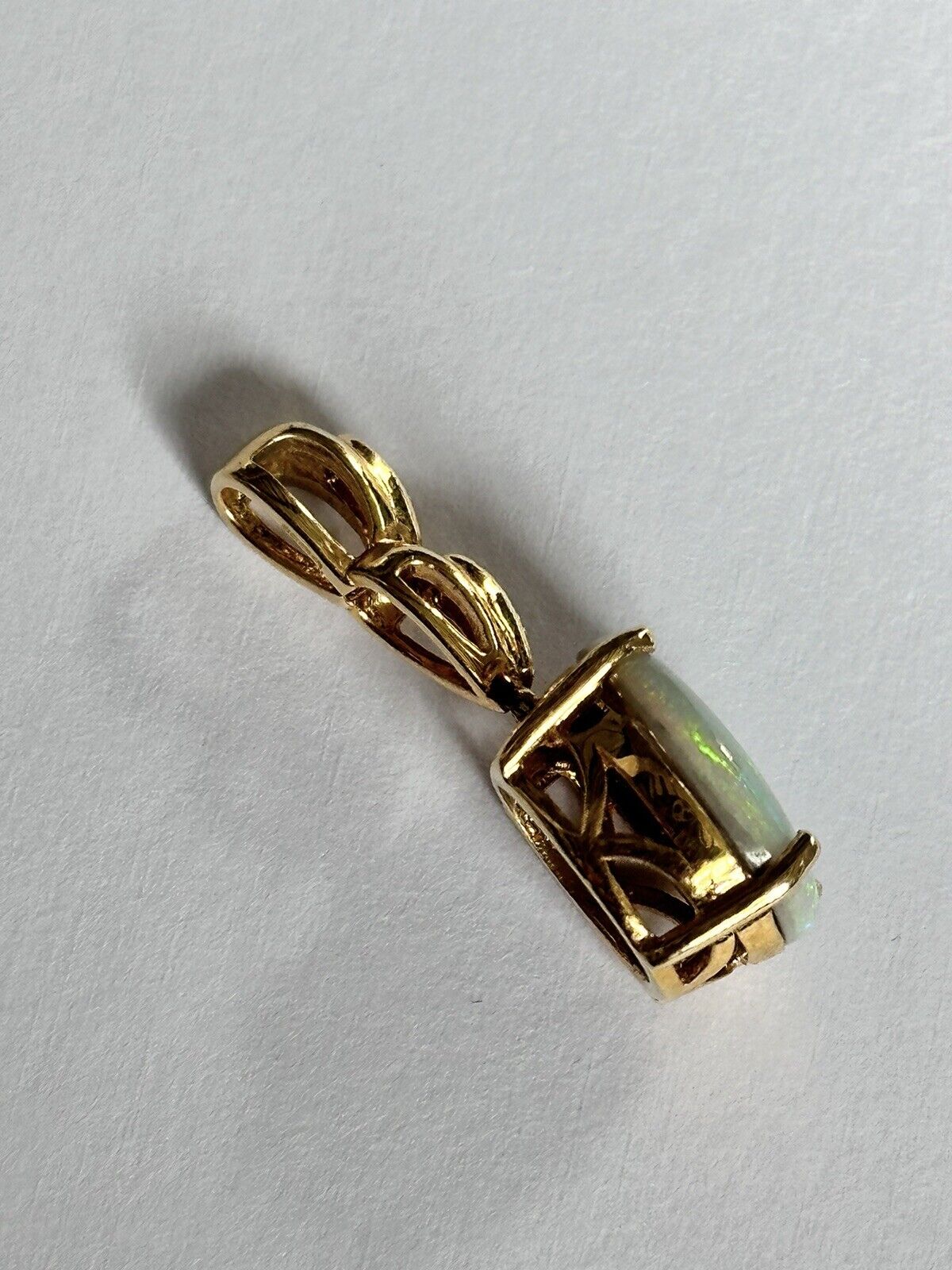 Vintage 18ct Gold White Opal Green Fire Diamond Pendant