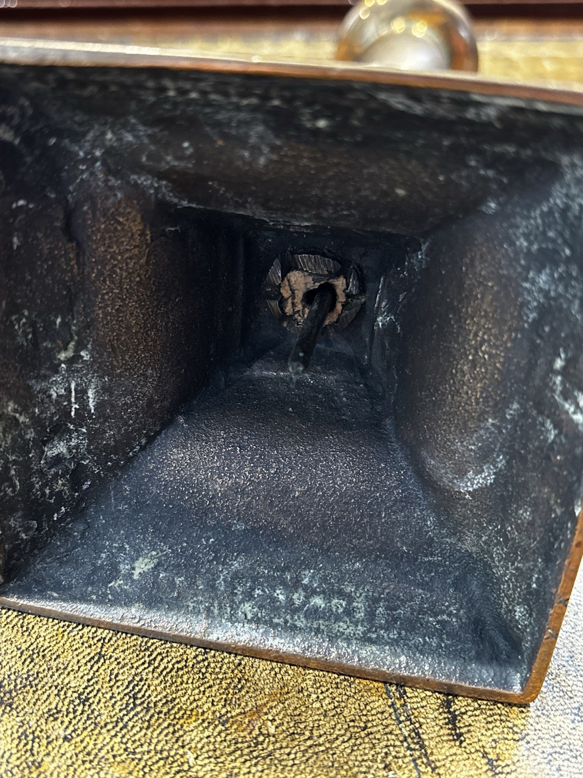 47700472