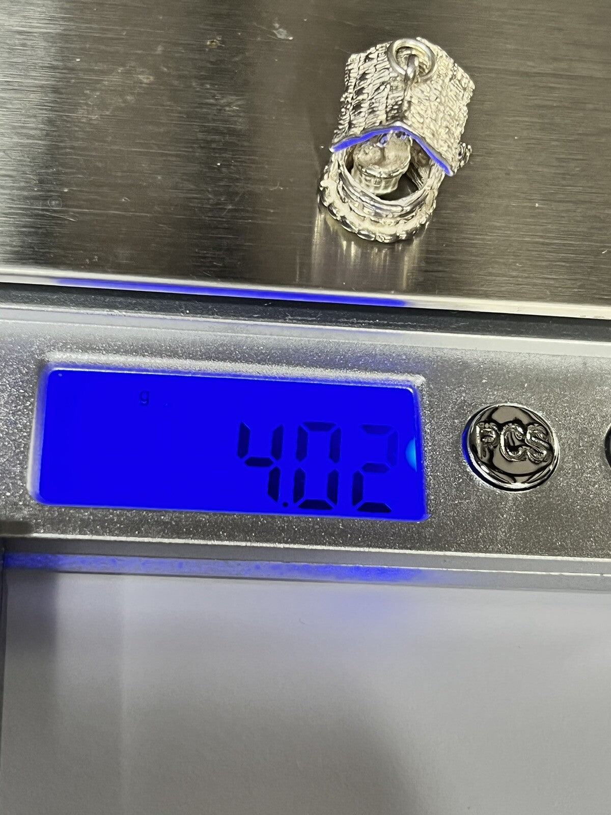 47649280