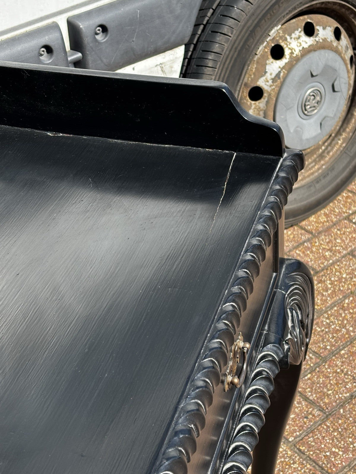 47690872