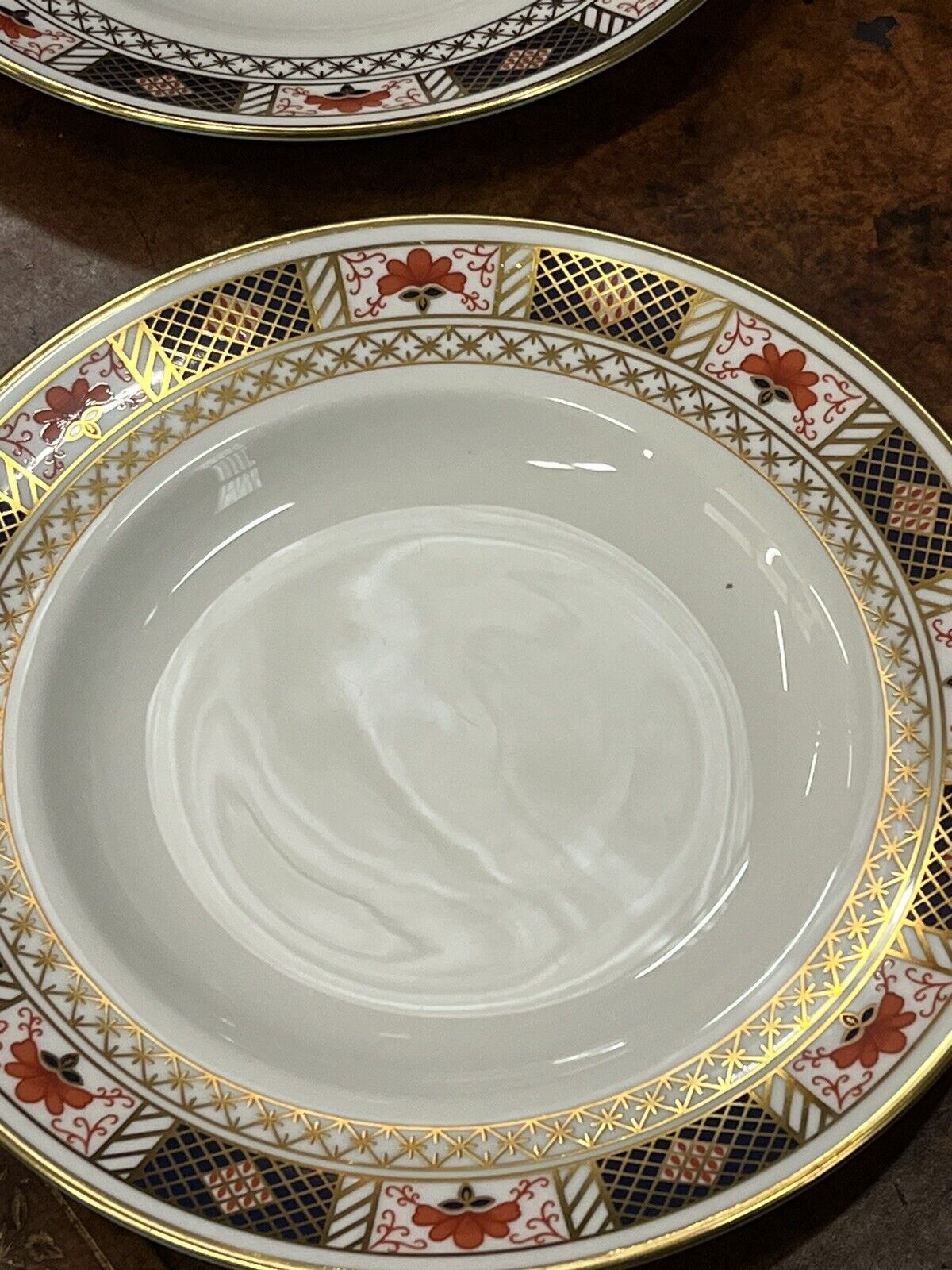 Royal Crown Derby , Derby Border. 6 21.5 Cms  Diameter Plates