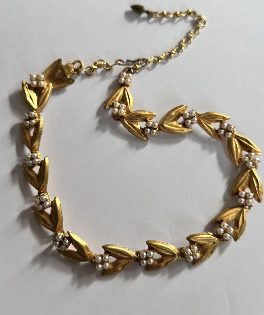 Vintage 1980s Gold Plated Faux Pearl Necklace