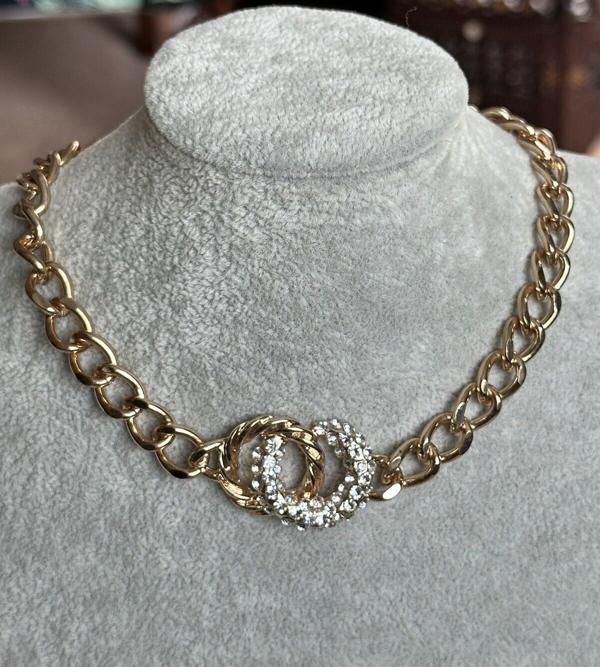 Vintage 1980s Gold Plated Diamanté Hoops Link Necklace