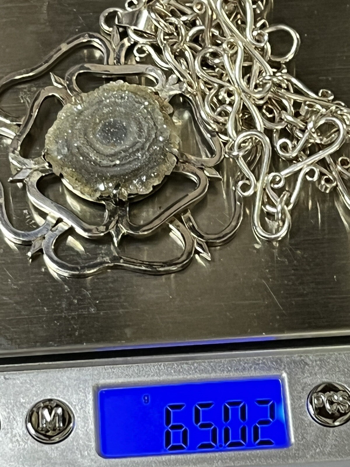 47648929