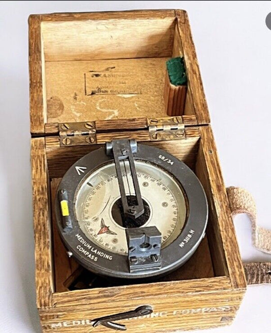 War Issue Medium Landing Compass In Original Case