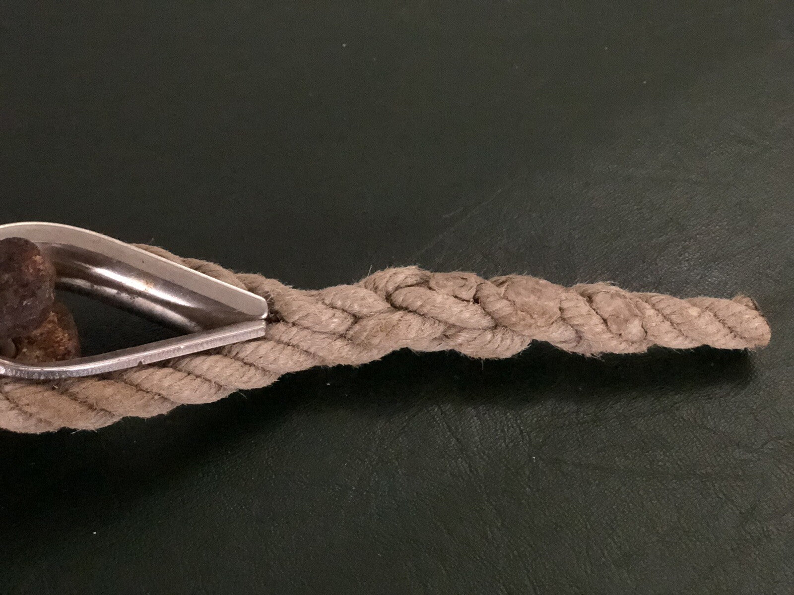 47647618