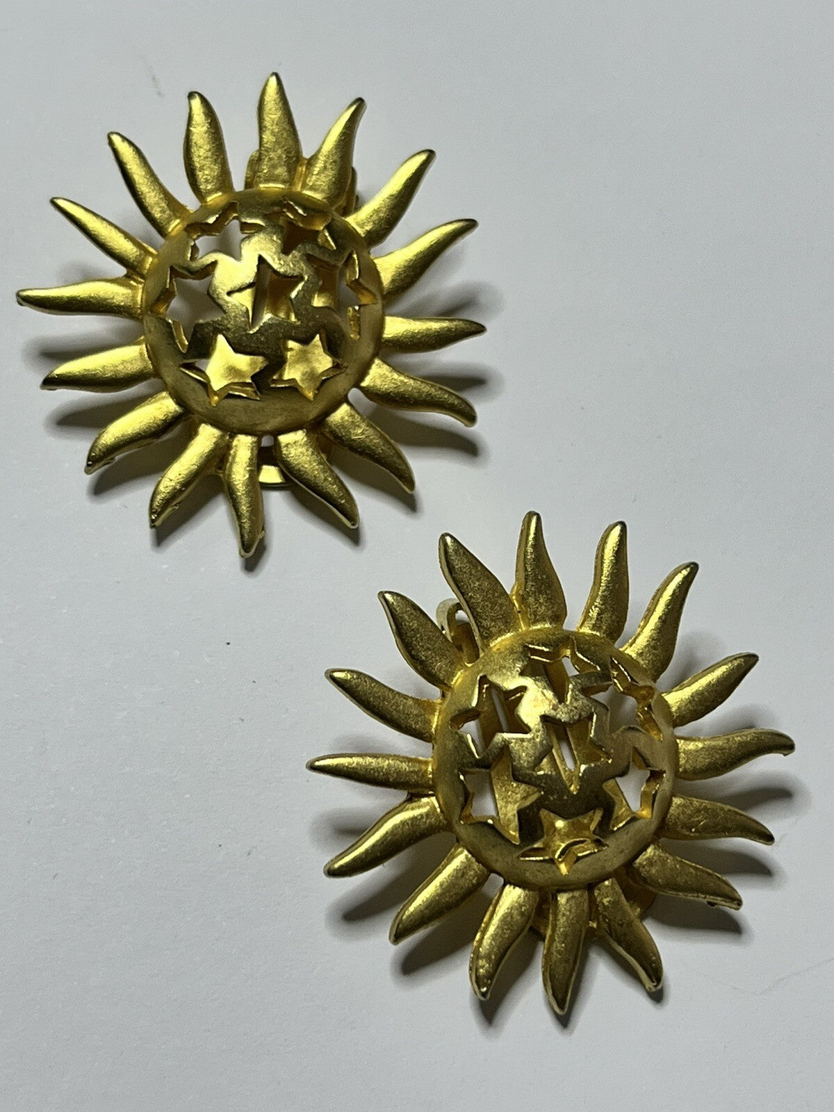 47649071