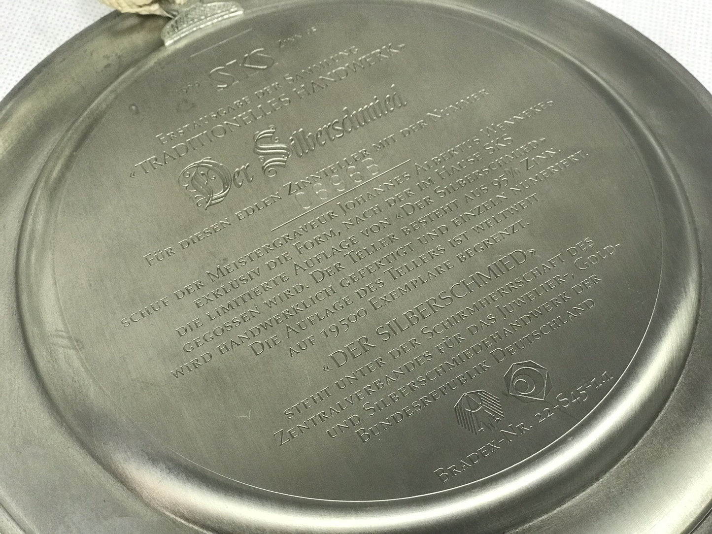 47654187