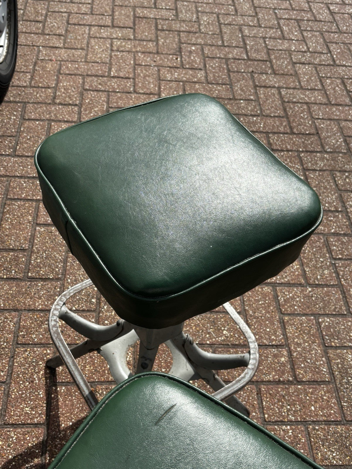 47733920
