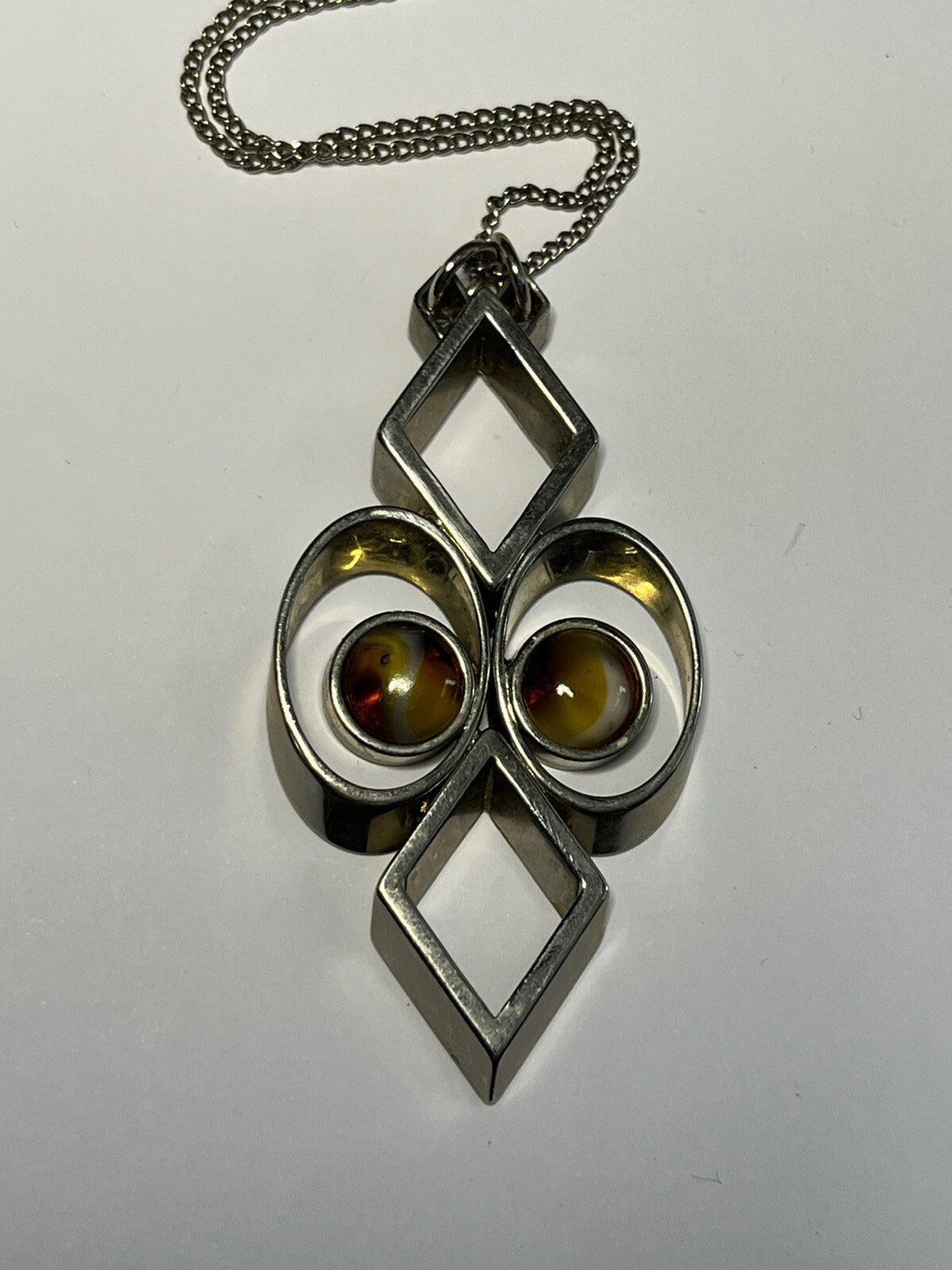 47648911