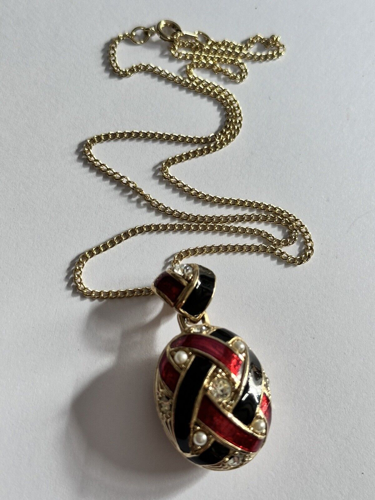 Vintage 1980s Cabouchon Gold Plated Red Black Enamel Necklace