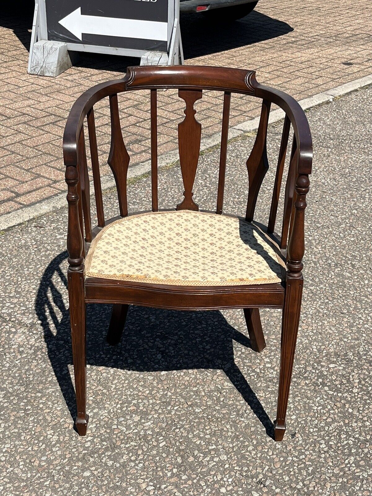Antique Mahogany Armchair , Superb Quality. Barrel Back