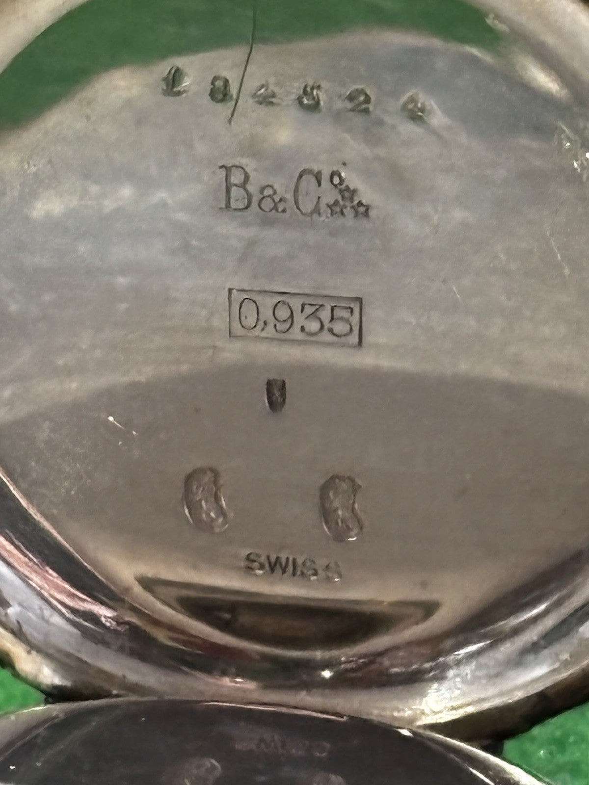 47763572