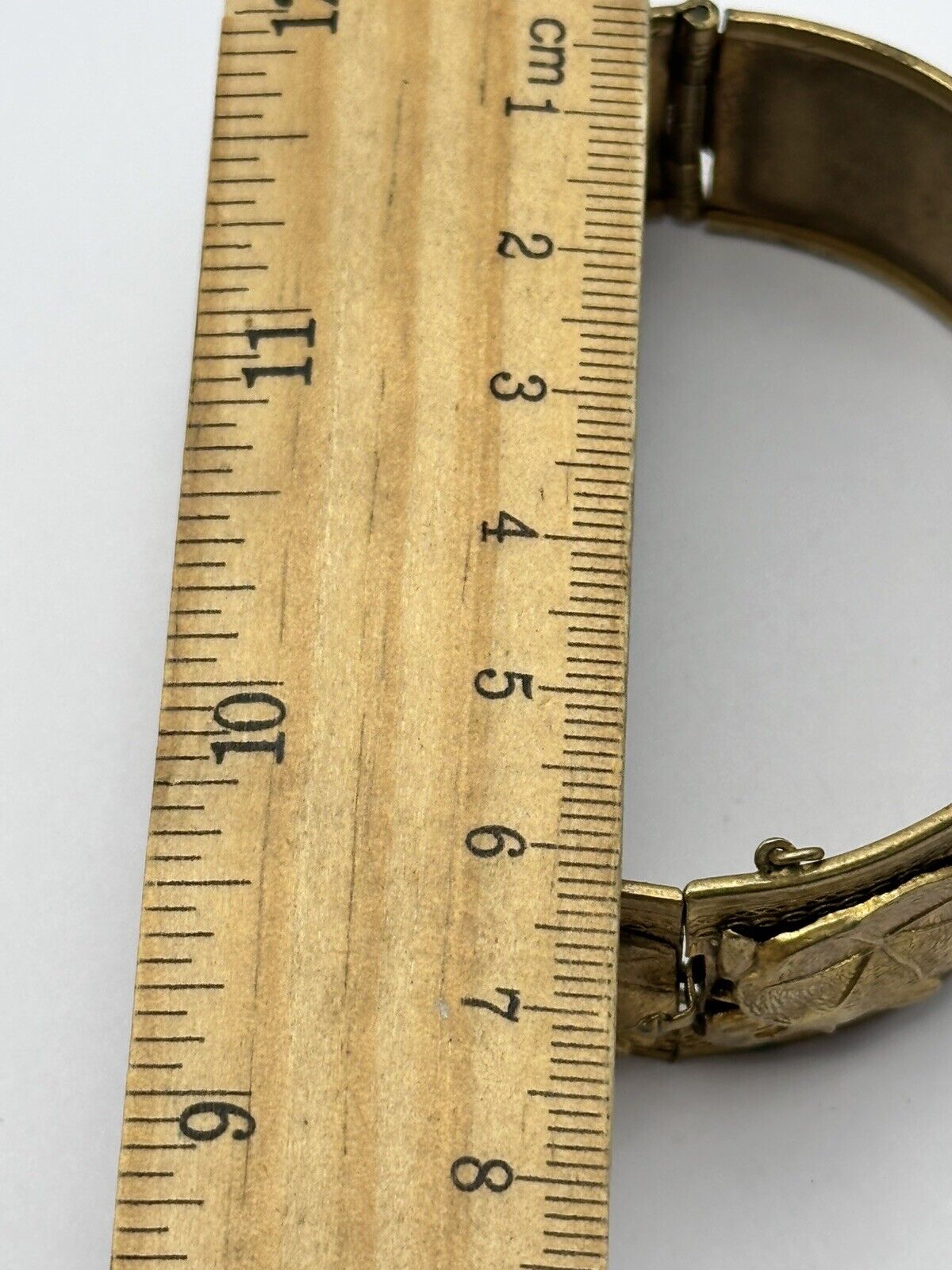 44029811