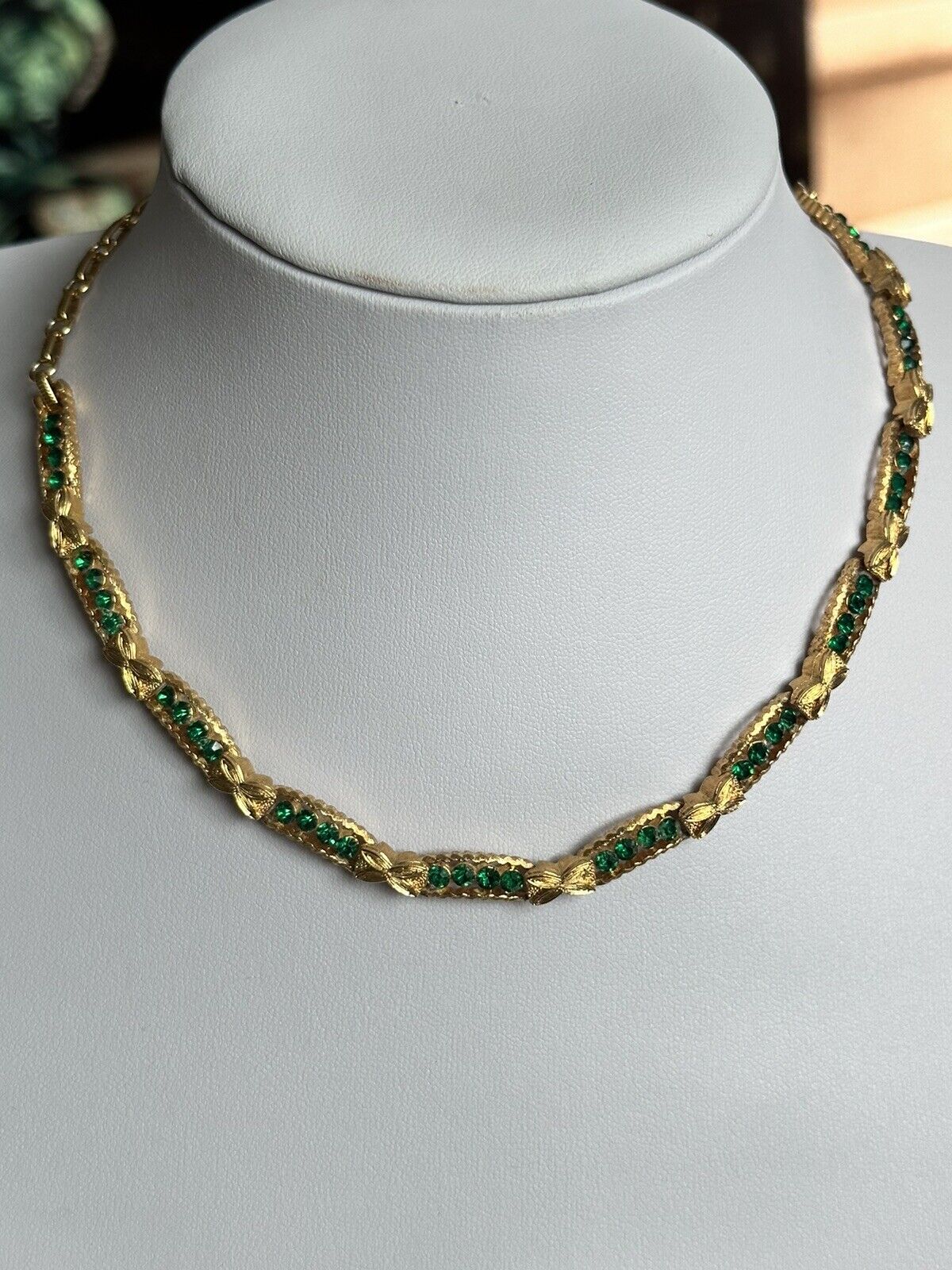 Vintage Gold Plated Detailed Green Stone Necklace