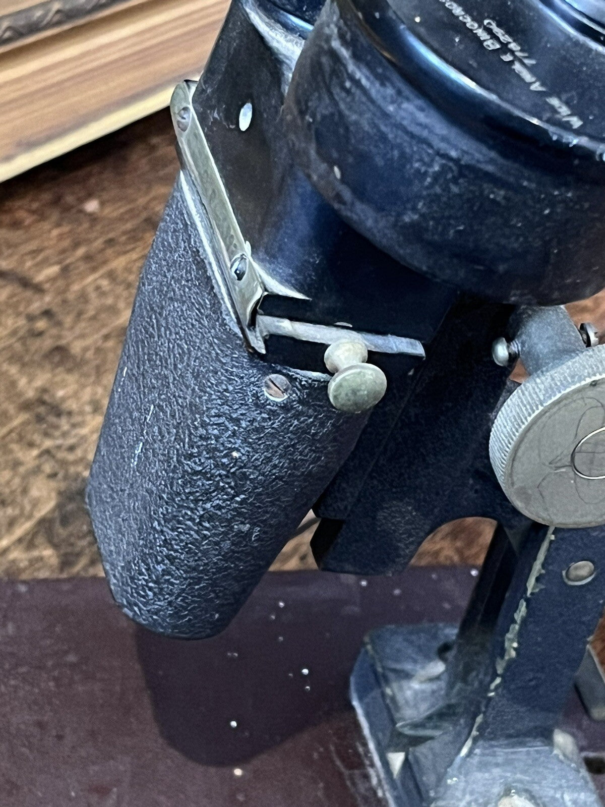 47690518