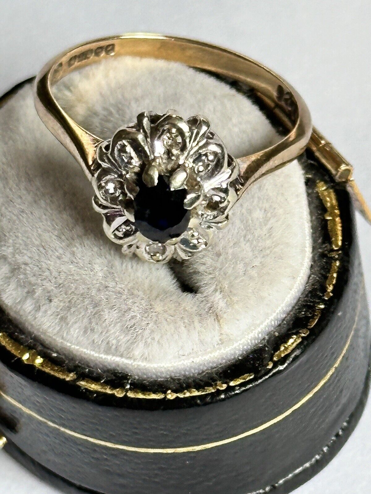 Vintage 9ct Gold Oval Sapphire And Diamond Cluster Ring Statement Piece