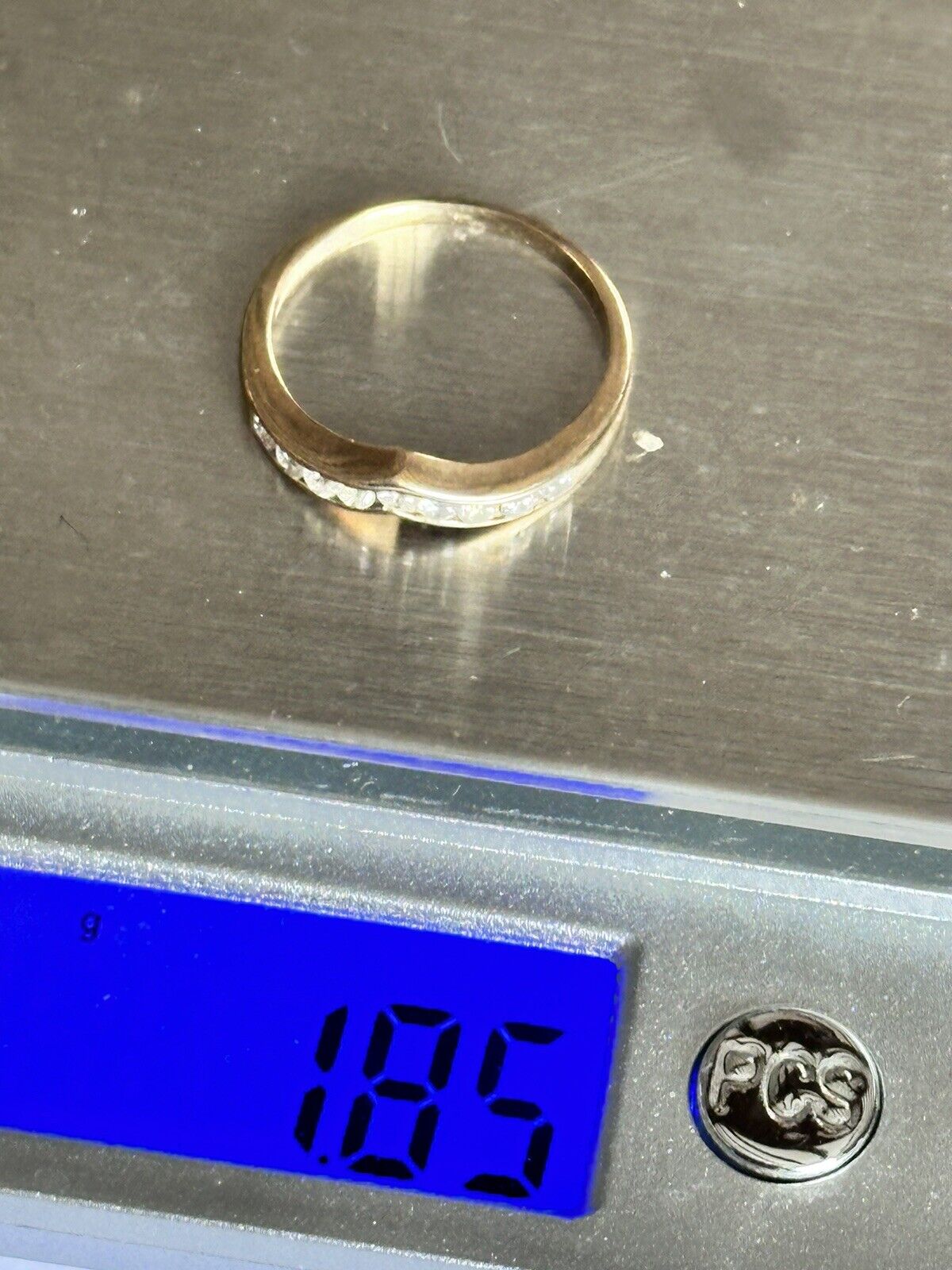 Vintage 9ct Gold 0.33ct Diamond Channel Set Wishbone Ring
