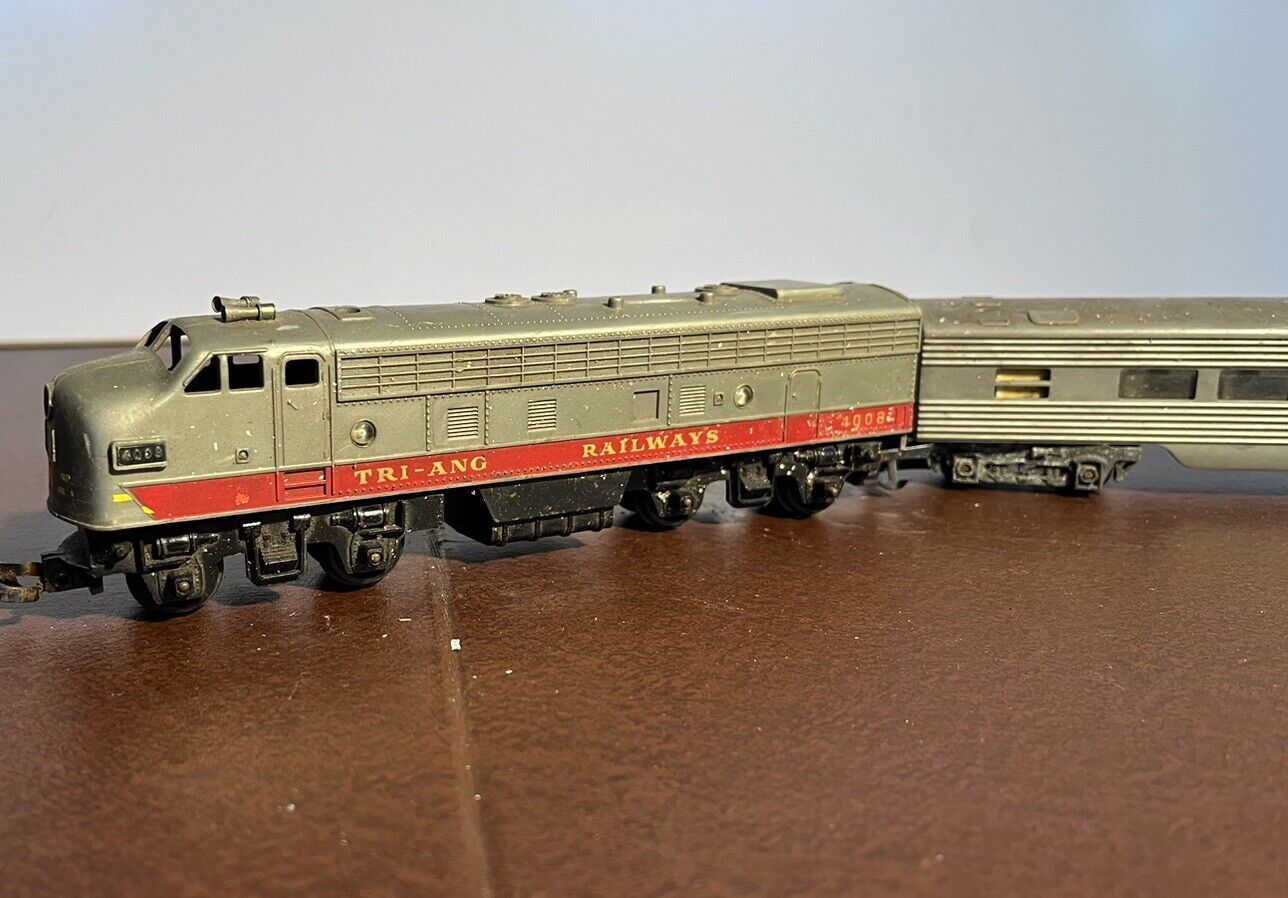 00 Gauge Train