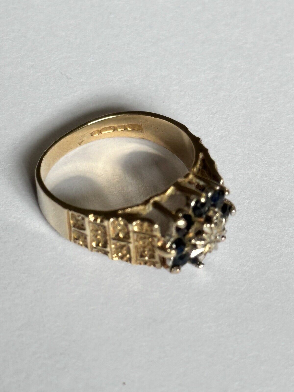 Vintage 9ct Gold Sapphire Flower Diamond Ring