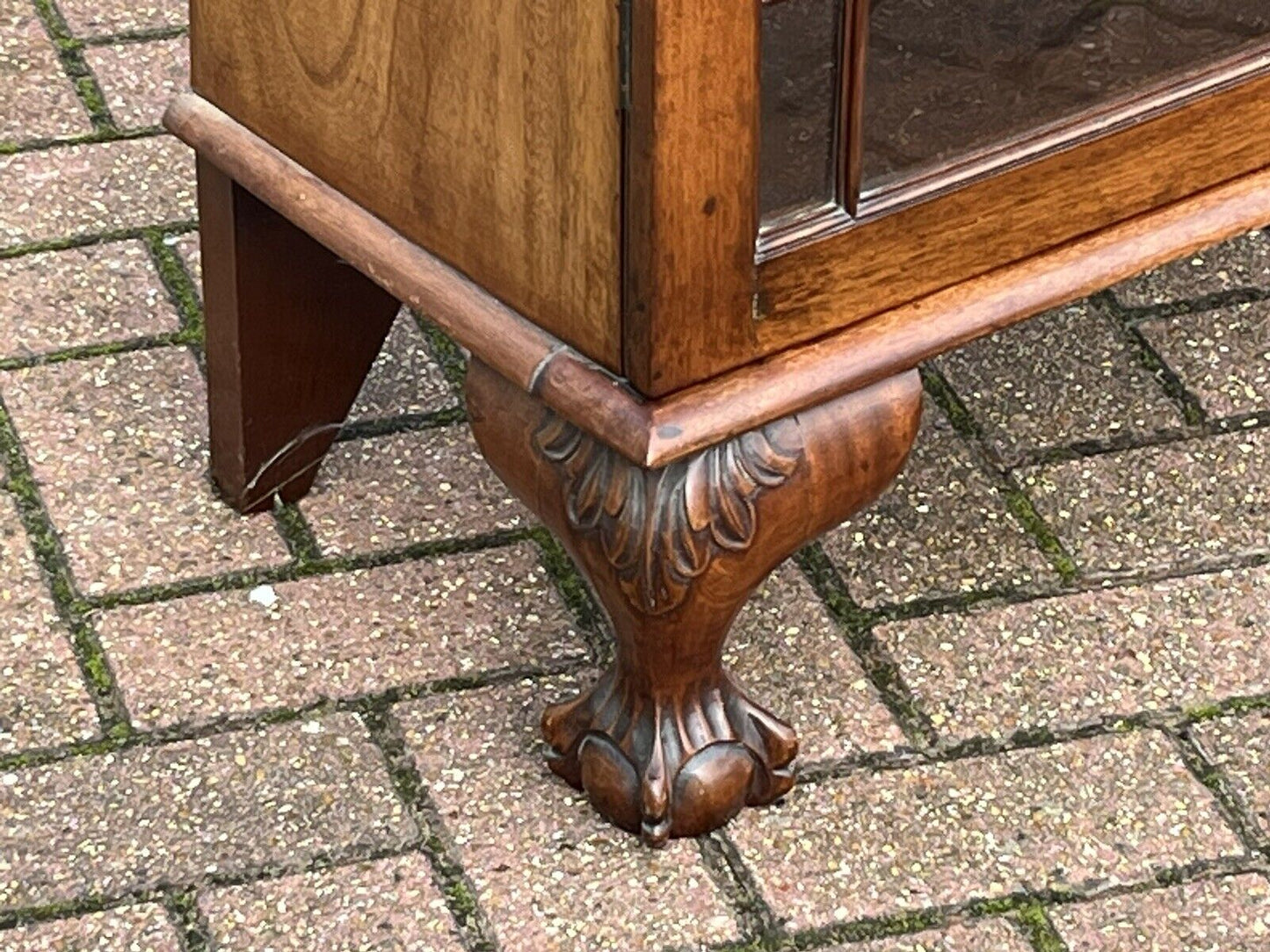 Antique Mahogany Bookcase With Adjustable Shelves