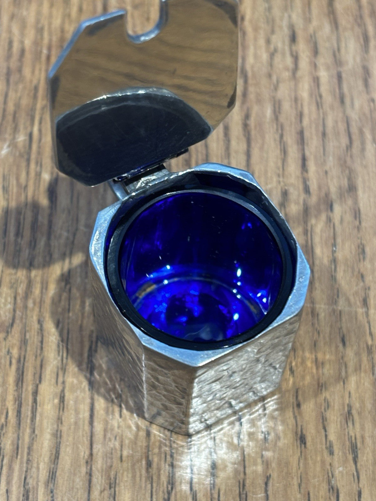 47690356