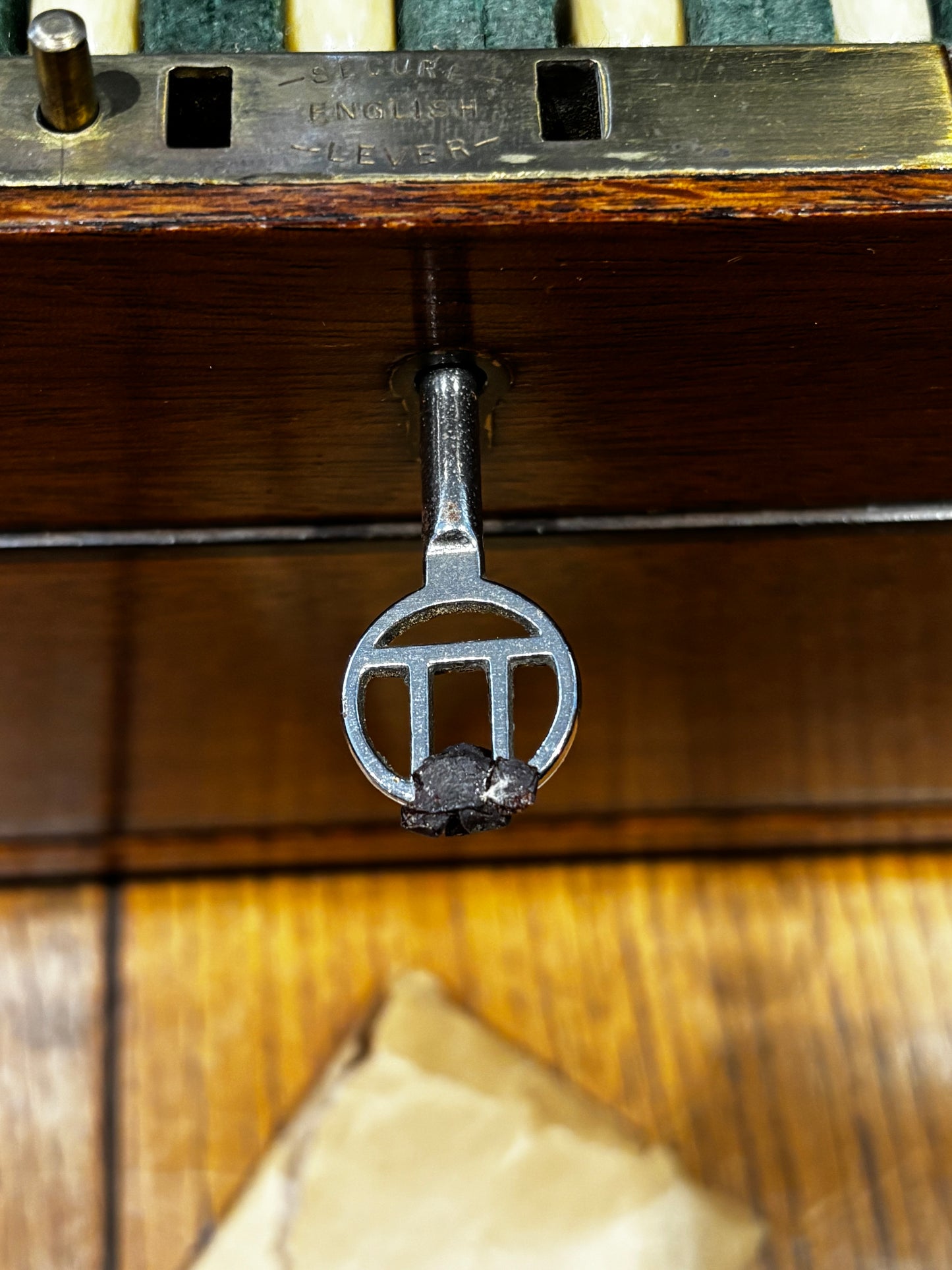 Silver Plate Mahogany Cased Cutlery 8 Setting.