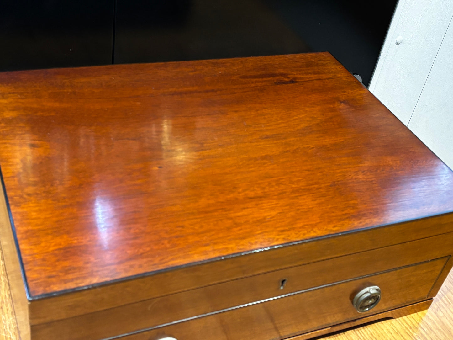 Silver Plate Mahogany Cased Cutlery 8 Setting.