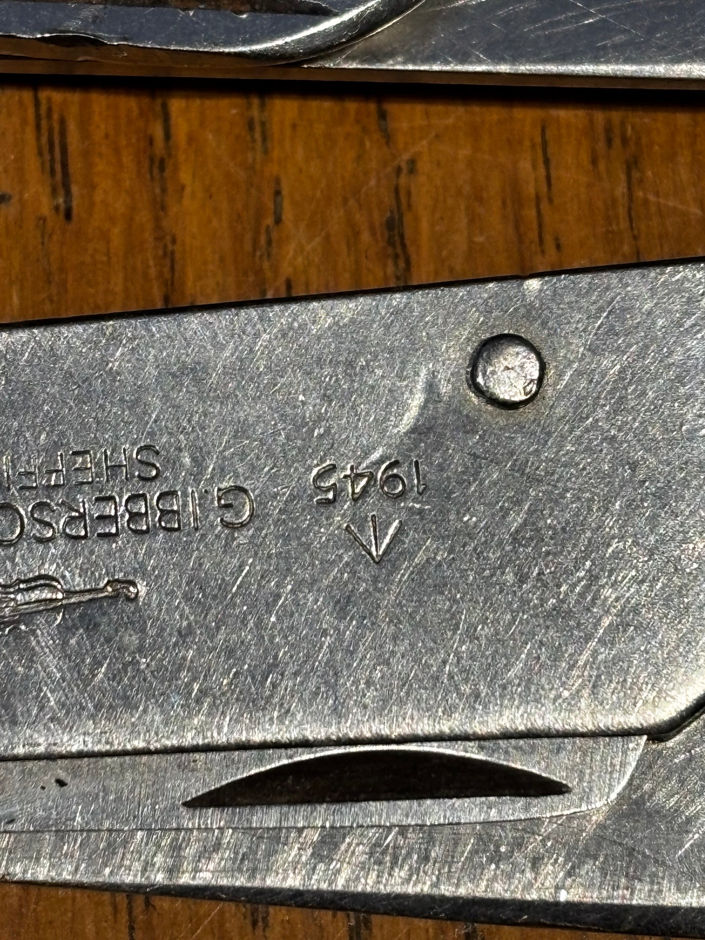 Army issue & other collectible pocket knives.