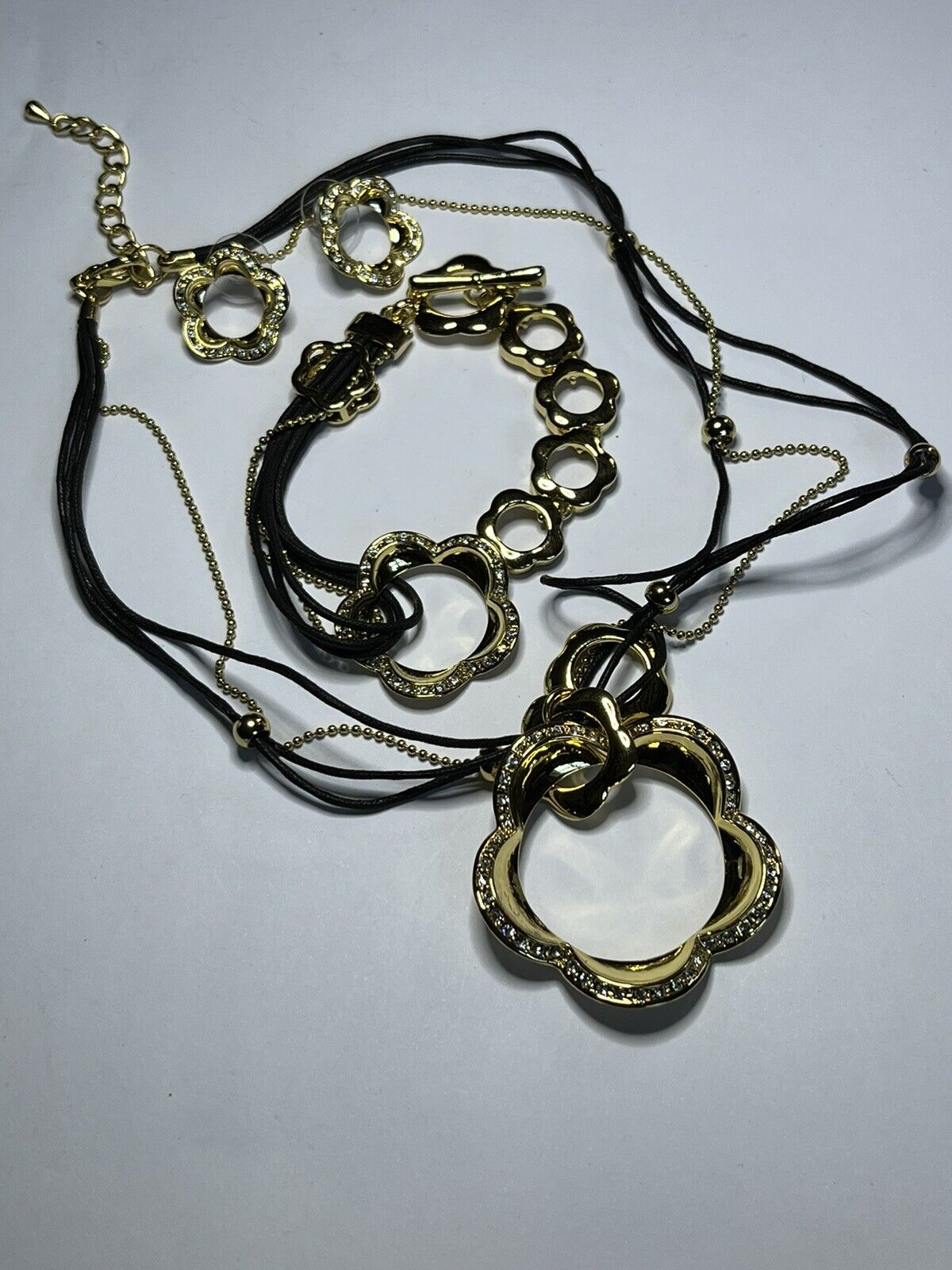 Vintage Gold Tone Diamanté Flowers Bracelet Necklace Earring Set