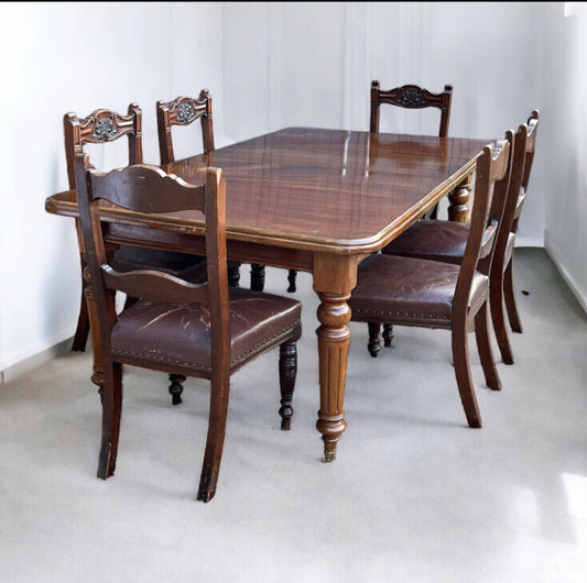 Mahogany Extending Dining Table & 6 Chairs. With 2 Leaves.