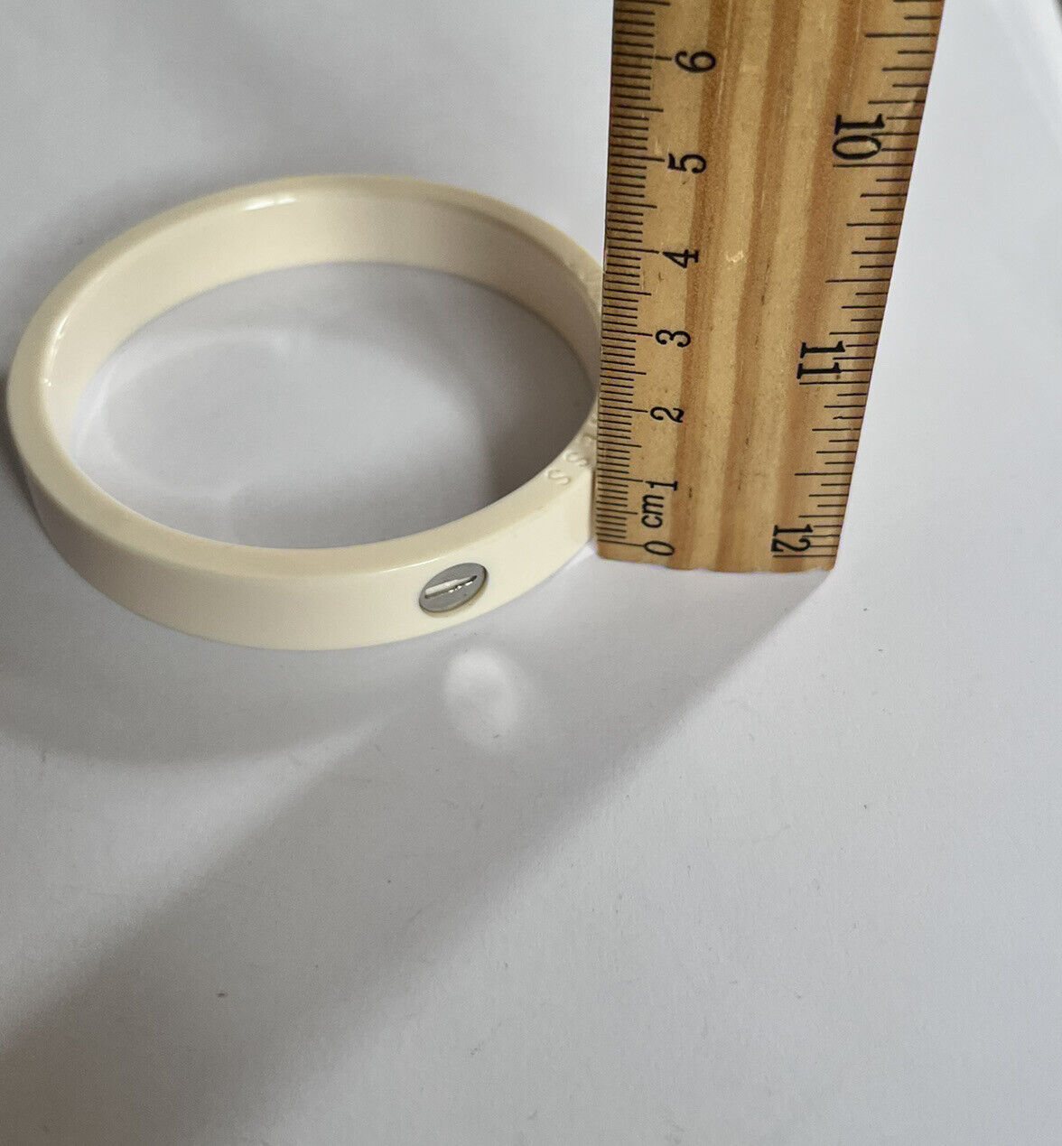 Lulu Guinness Cream Lips Lipstick Bangle