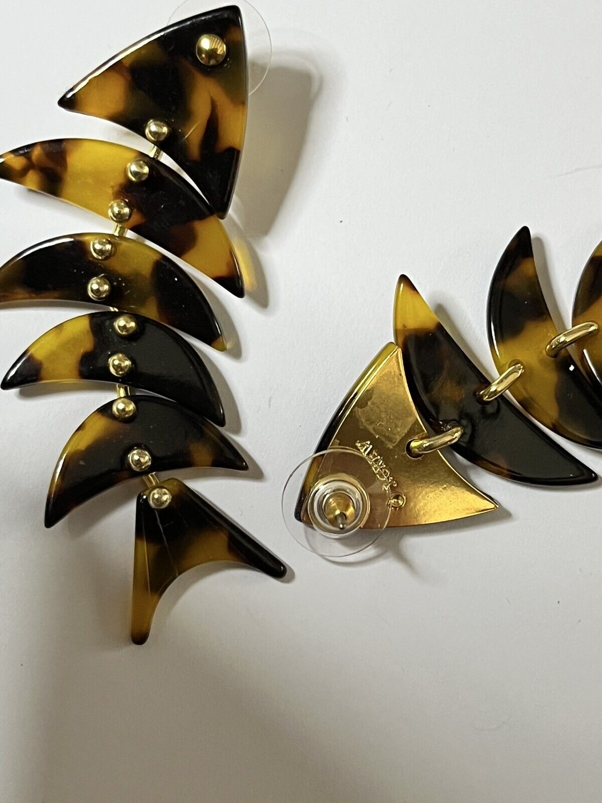 Vintage Designer J Crew Fishbone Acrylic Drop Earrings