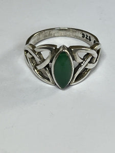 Vintage Sterling Silver  Celtic Green Onyx Ring Size H1/2