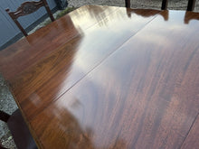 Mahogany Extending Dining Table & 6 Chairs. With 2 Leaves.