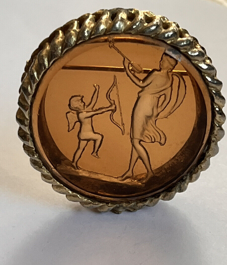 Vintage Goldette Glass Intaglio Cupid Gold Tone Brooch